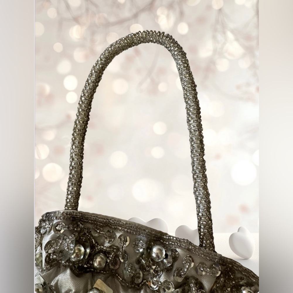 Silver sequined & beaded mini bag with beaded handle and drawstring closure - Picture 3 of 7